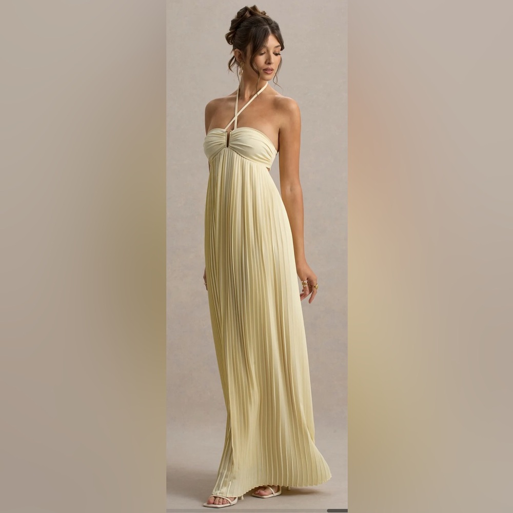 Club London - ELAYNE
PALE LEMON HALTER-NECK MAXI DRESS WITH CUT-OUT DETAIL